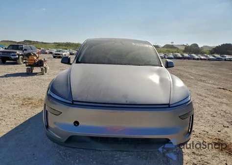 2026 Tesla Model Y z USA, uszkodzony, nr VIN 7SAYGDEE5TA400930
